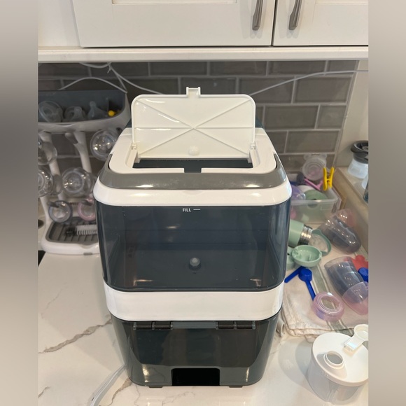 BabyBrezza Bottle Washer Pro: All In One Washer, Sterilizer, Dryer - Picture 7 of 13